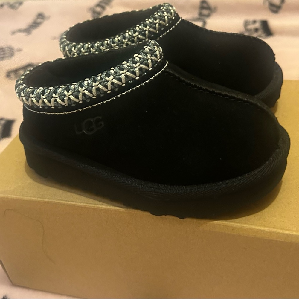 UGG Black Moccasin Slippers with Suede Finish